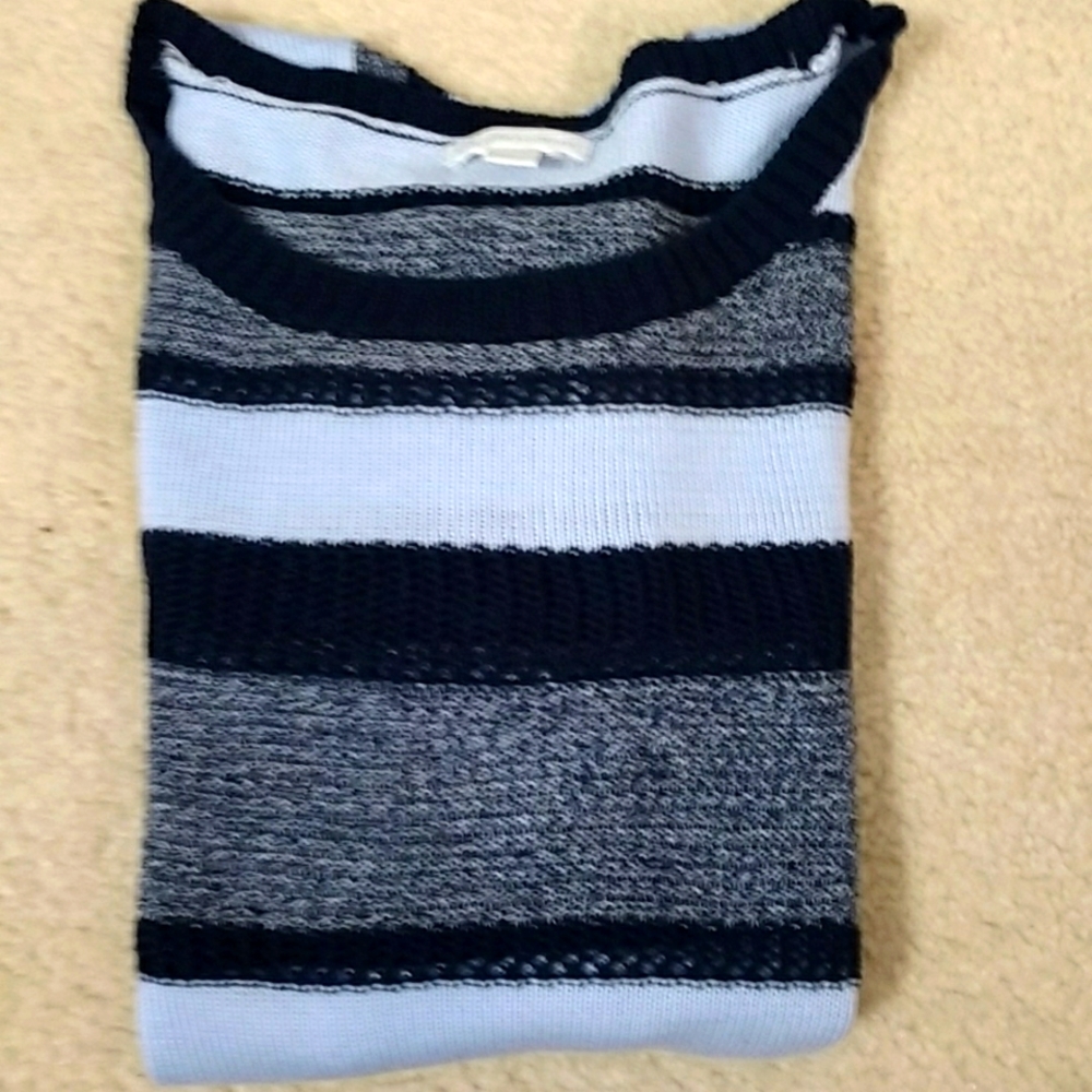 Blue stripped sweater